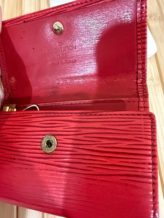 Louis Vuitton Epi Leather Key-Holder Wallet Authentic Louis Vuitton Keychain - Picture 6 of 13